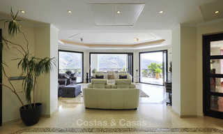 Charming rustic-modern luxury villa for sale with fantastic views in a gorgeous country estate, Benahavis - Marbella 16097 