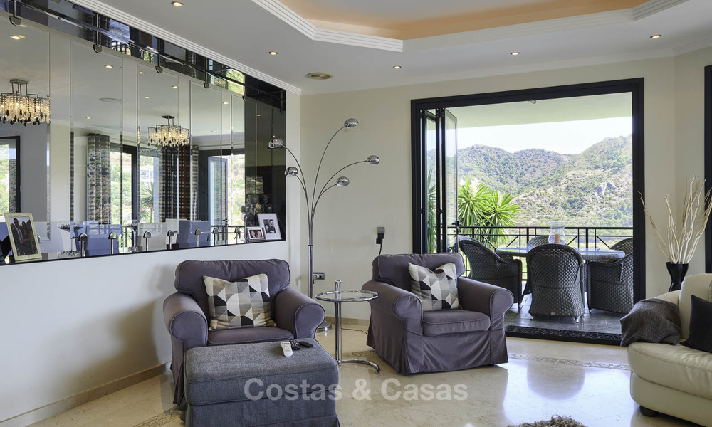 Charming rustic-modern luxury villa for sale with fantastic views in a gorgeous country estate, Benahavis - Marbella 16126