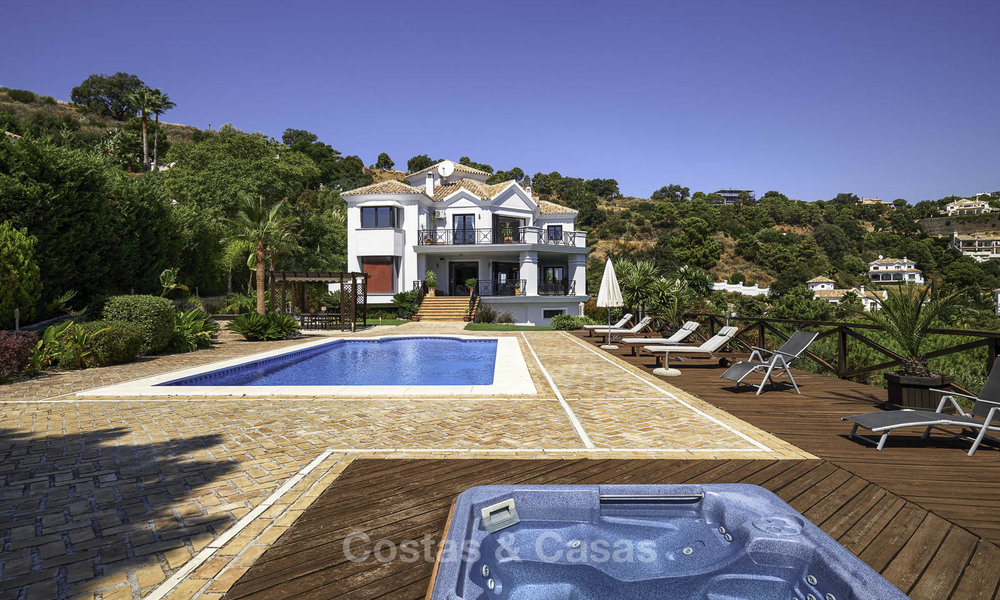 Charming rustic-modern luxury villa for sale with fantastic views in a gorgeous country estate, Benahavis - Marbella 16134