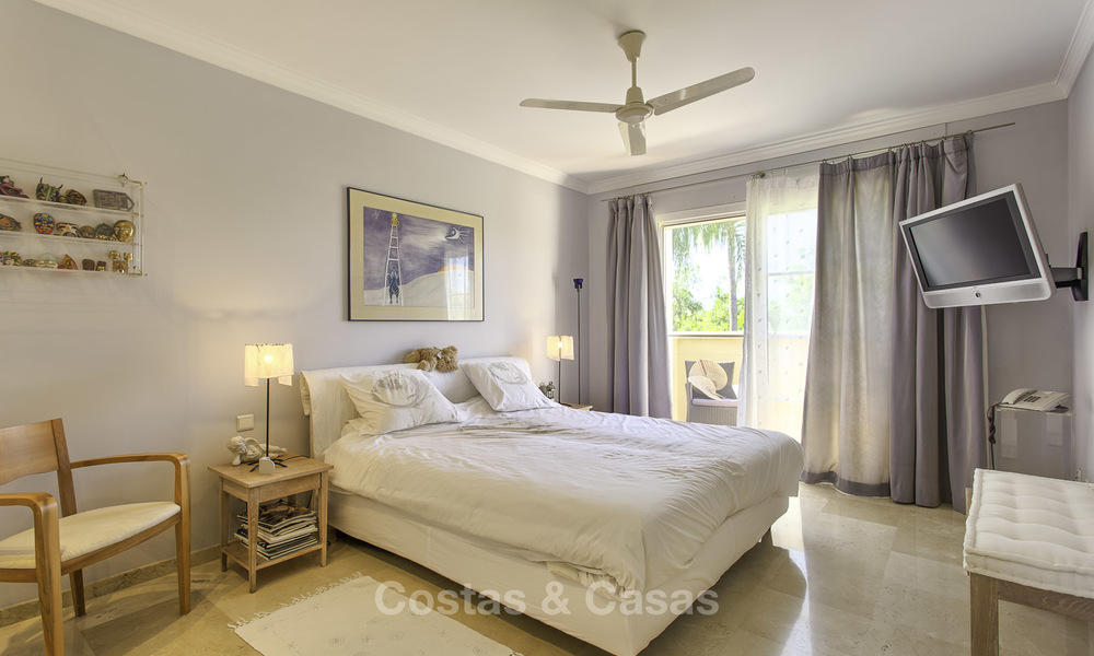 Charming modern-Mediterranean luxury villa for sale, frontline golf, Benahavis - Marbella 16298