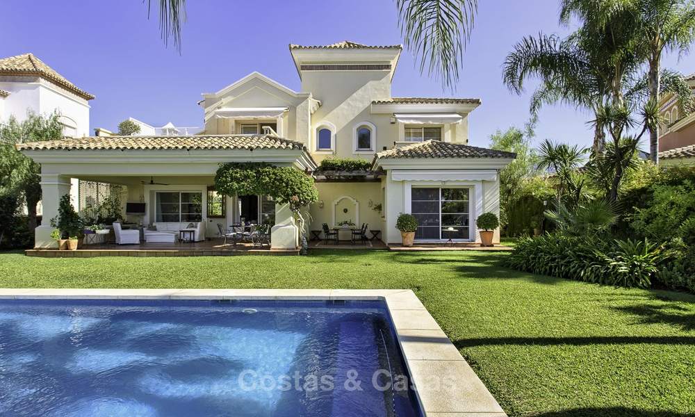 Charming modern-Mediterranean luxury villa for sale, frontline golf, Benahavis - Marbella 16306