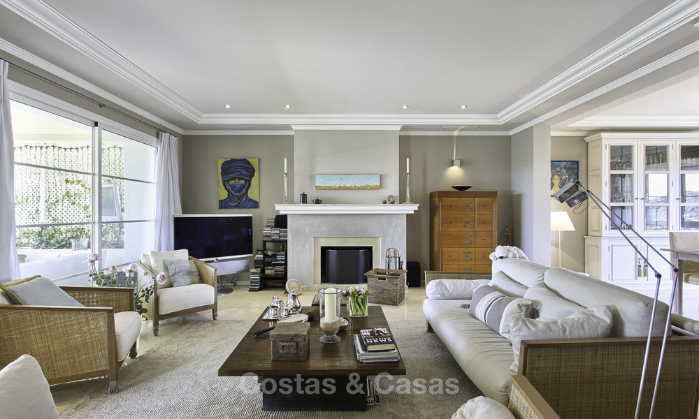 Charming modern-Mediterranean luxury villa for sale, frontline golf, Benahavis - Marbella 16312