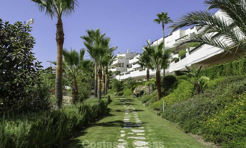 Attractive modern apartment with sea views for sale, in a quality gated complex, Benahavis - Marbella 16490