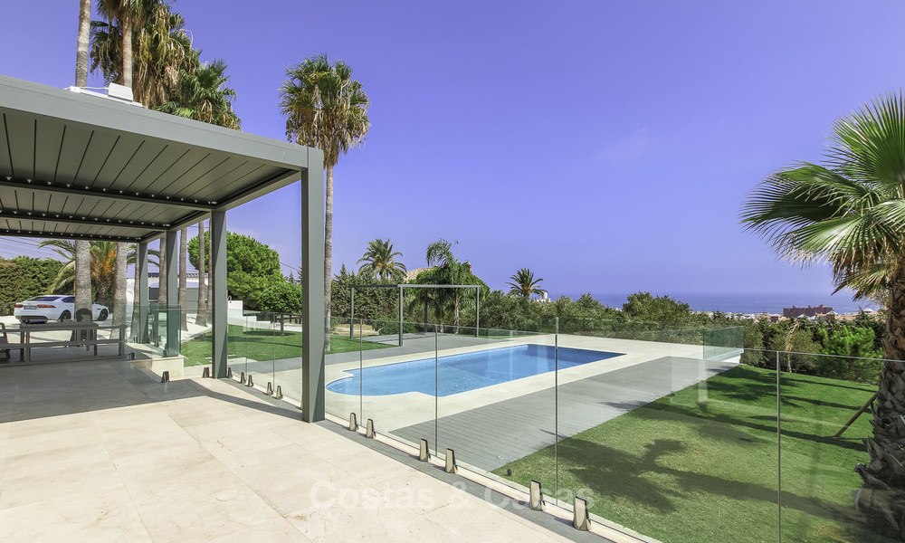 New modern-Mediterranean detached villa with sea views for sale, walking distance to marina and beach, Estepona 16538