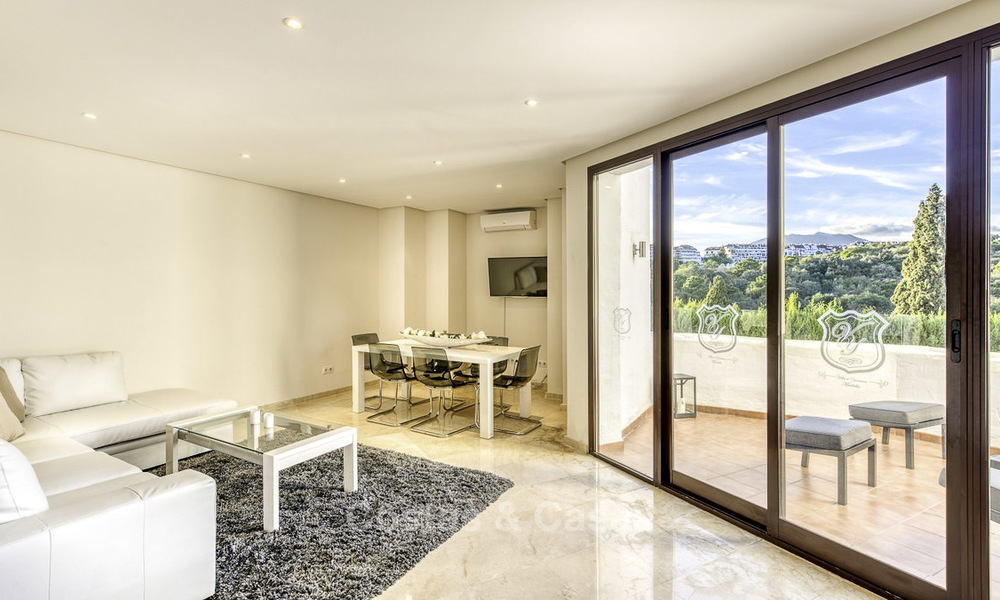Modern-mediterranean luxury villa with guest quarters for sale, with sea views on the Golden Mile, Marbella 17024