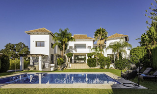 Modern-mediterranean luxury villa with guest quarters for sale, with sea views on the Golden Mile, Marbella 17038 