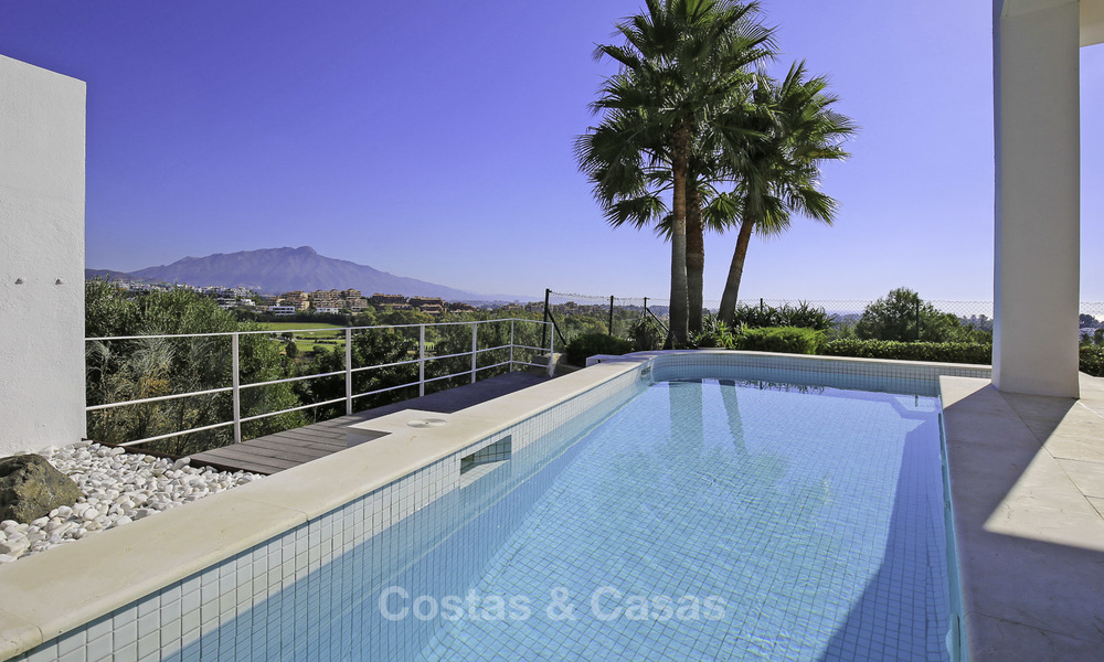 Contemporary villa, with magnificent sea views for sale, frontline golf position in Benahavis - Marbella 17286