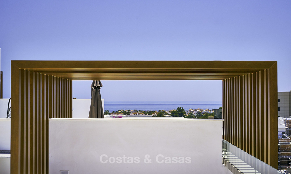 Attractive new modern apartments for sale, walking distance to beach and amenities, between Marbella and Estepona 17363