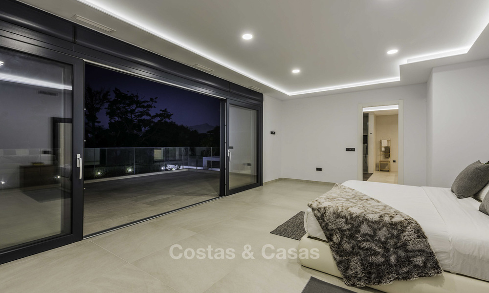 New built modern villa for sale, ready to move into and walking distance to the beach, at the edge of Marbella - Estepona 17683
