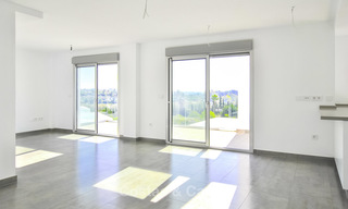 Impressive new built modern penthouse apartment for sale, with sea view, Benahavis - Marbella. Ready to move in. 17919 