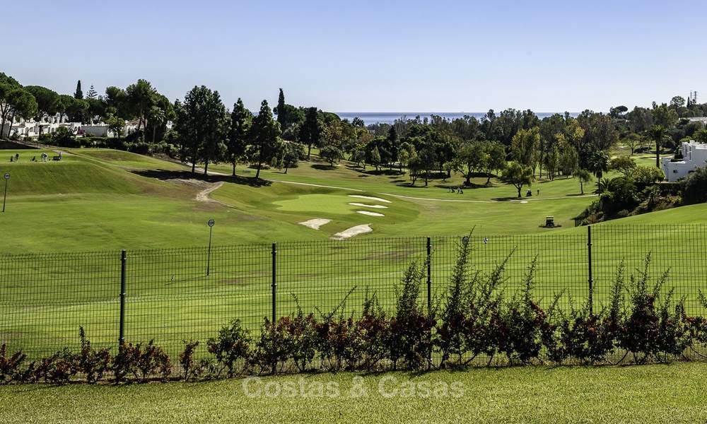 Apartments for sale, with spectacular views, frontline Aloha Golf, in Nueva Andalucia - Marbella 17945