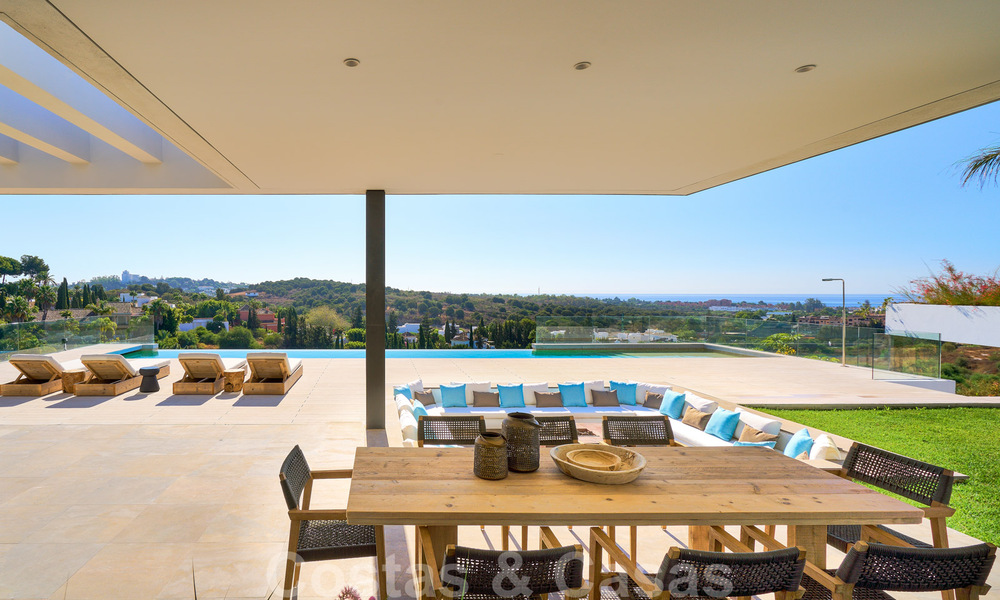 Magnificent uber-luxurious contemporary villa for sale, with amazing sea views and a frontline golf position in Benahavis - Marbella 36665
