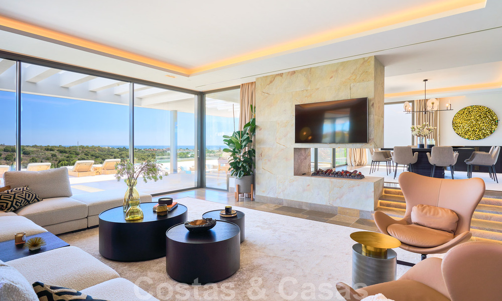 Magnificent uber-luxurious contemporary villa for sale, with amazing sea views and a frontline golf position in Benahavis - Marbella 36686