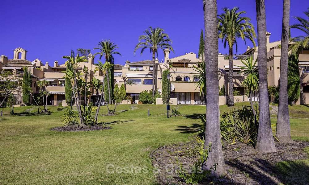Bright and spacious penthouse for sale in a peaceful urbanisation next to a golf course, Marbella - Estepona 18177