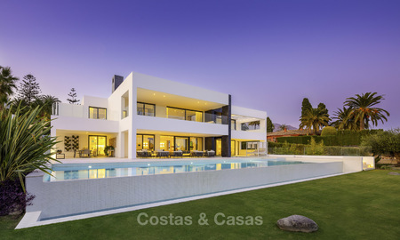 Exceptional, very spacious contemporary luxury villa for sale in the heart of the Golf Valley of Nueva Andalucia, Marbella 18325