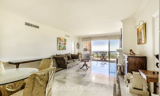 Spacious and cosy apartment with panoramic sea views for sale, Benahavis - Marbella 18360 
