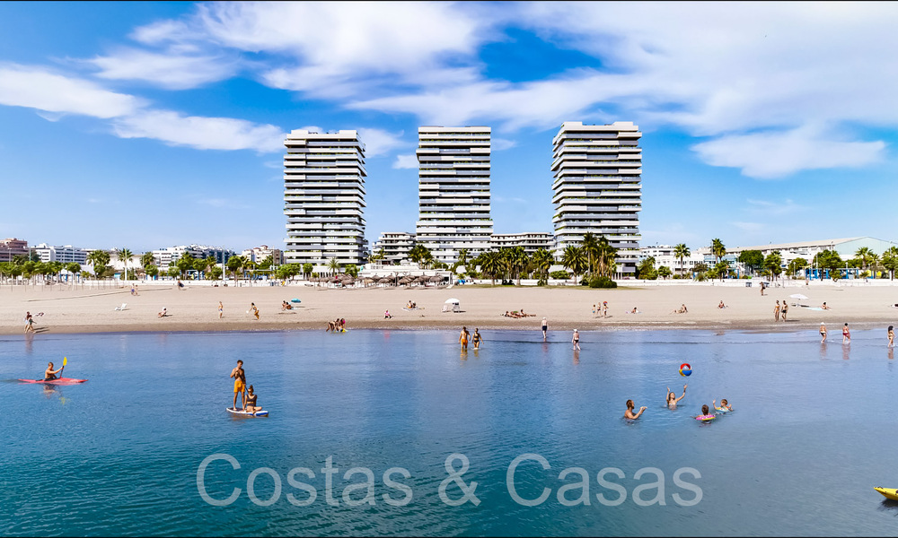 Innovative contemporary luxury apartments for sale in an impressive new beachfront complex in Malaga city 64065