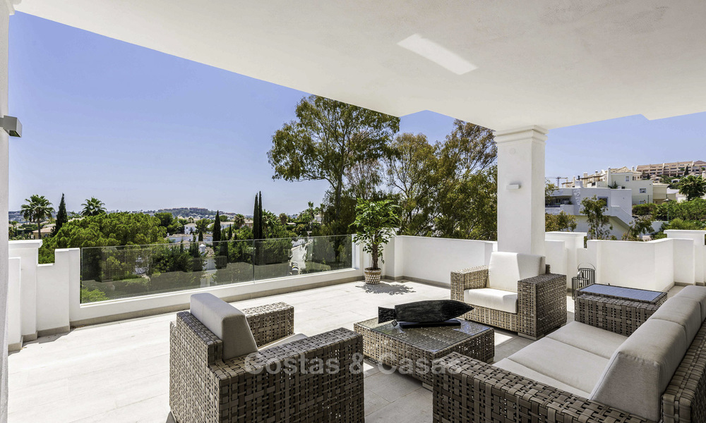 New luxury 4-bedroom apartment for sale in a stylish complex in Nueva Andalucia in Marbella. 18428