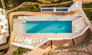 Contemporary luxury apartment for sale in an exclusive complex in Nueva Andalucia - Marbella 31984 