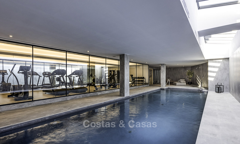 Contemporary spacious luxury penthouse for sale in an exclusive complex in Nueva Andalucia - Marbella 18492
