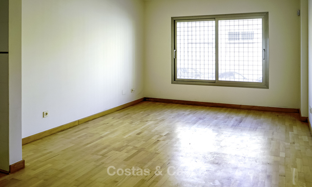 Investment opportunity! Renovated apartments for sale in the centre of Malaga, walking distance to all amenities. 18536