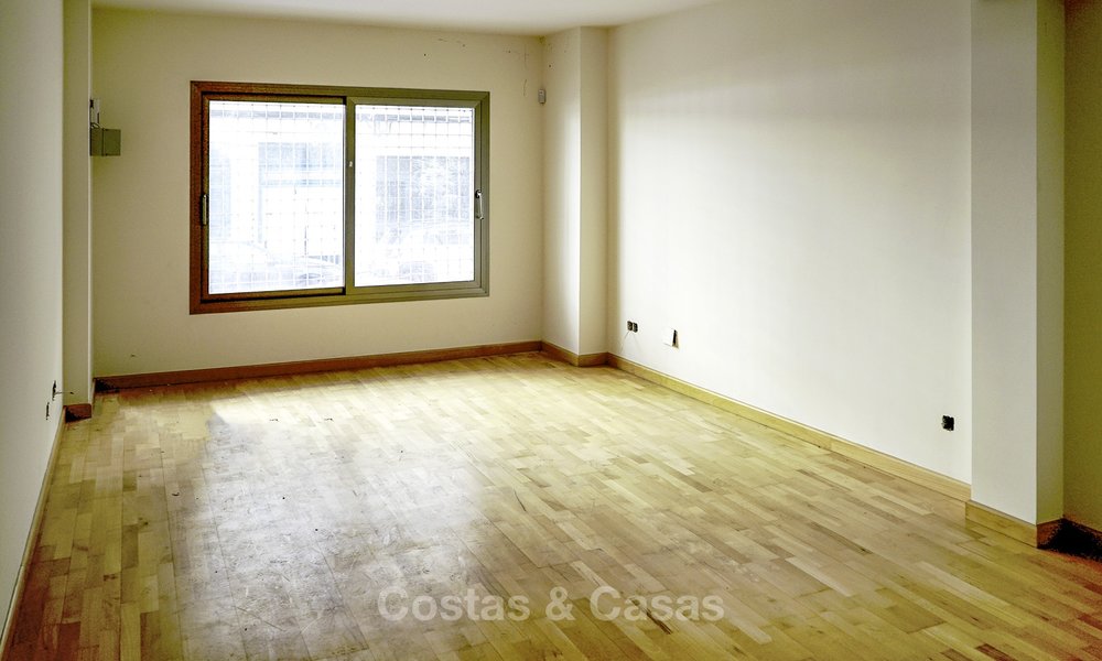 Investment opportunity! Renovated apartments for sale in the centre of Malaga, walking distance to all amenities. 18538