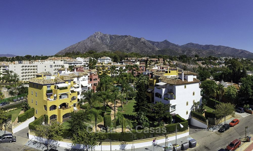 Spacious penthouse apartment for sale on the Golden Mile, Marbella at walking distance to the beach and all amenities 19070