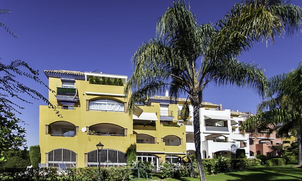 Spacious penthouse apartment for sale on the Golden Mile, Marbella at walking distance to the beach and all amenities 19090