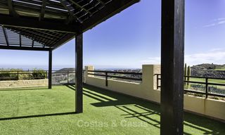 Very spacious, modern 4-bed penthouse on a golf course for sale, with panoramic views, Mijas, Costa del Sol 19037 