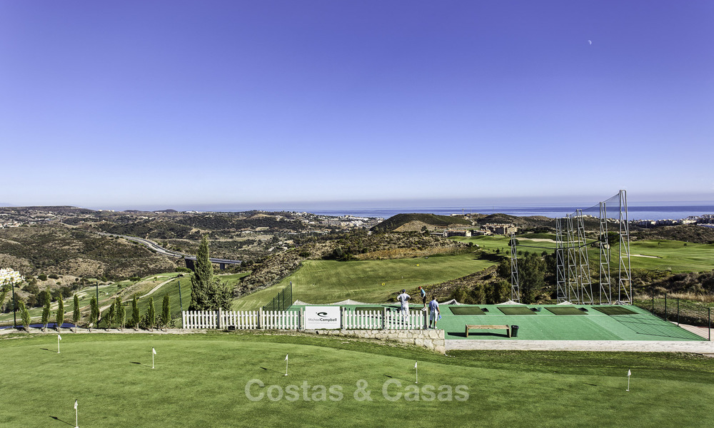 Very spacious, modern 4-bed penthouse on a golf course for sale, with panoramic views, Mijas, Costa del Sol 19068