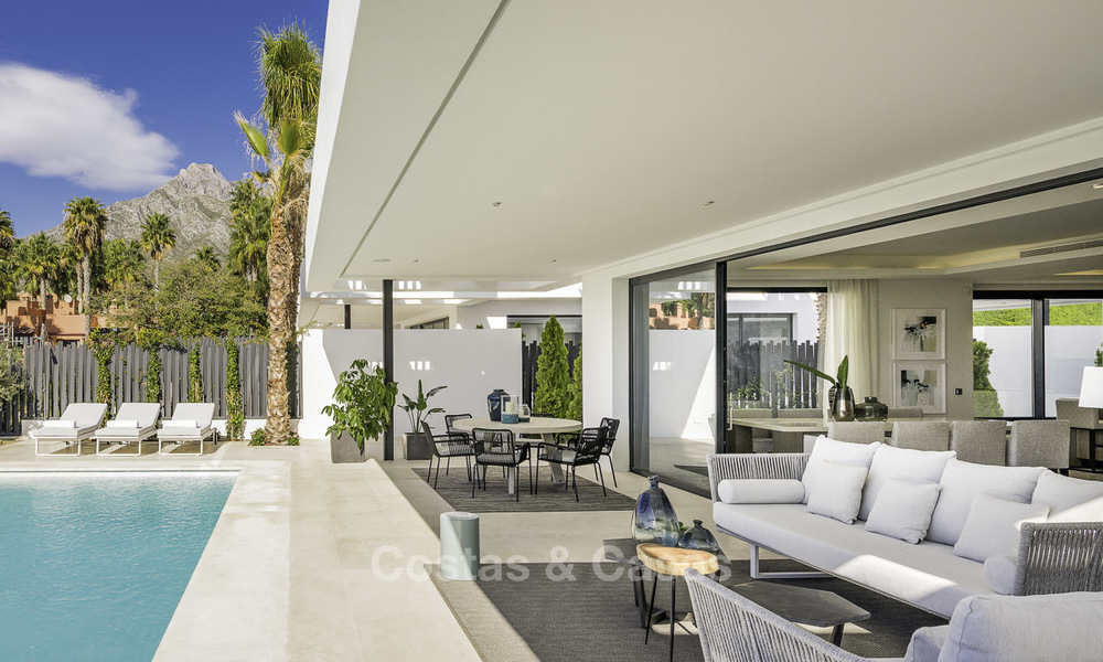 Amazing new avant-garde luxury villas for sale on the Golden Mile in Marbella. LAST VILLA! 19135