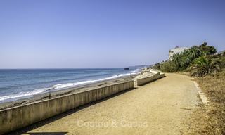 Marvellous fully renovated beachfront top floor apartment with stunning sea views for sale, West-Estepona 19387 