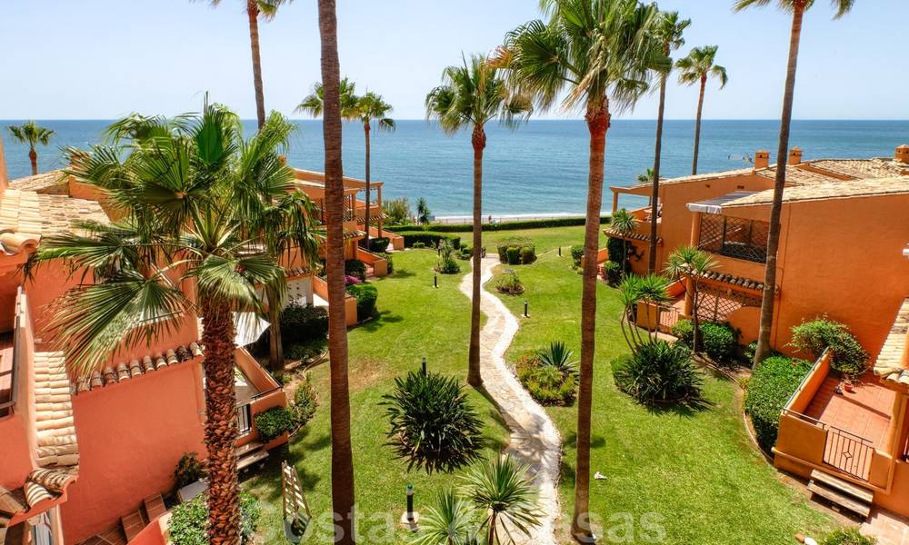 Marvellous fully renovated beachfront top floor apartment with stunning sea views for sale, West-Estepona 26837