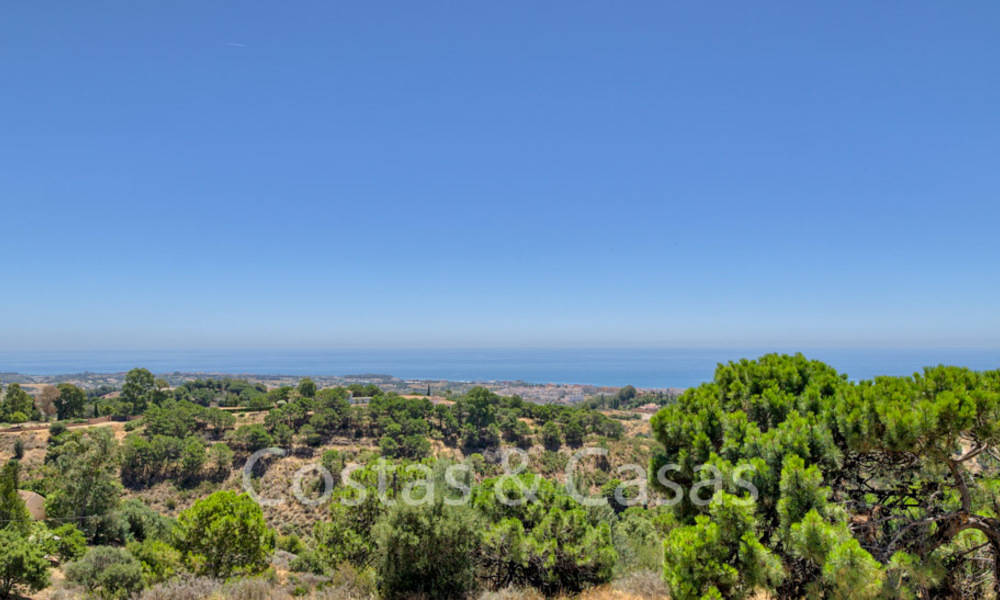 Charming renovated Andalusian villa with stunning sea views for sale in Estepona 19449