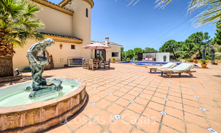 Charming renovated Andalusian villa with stunning sea views for sale in Estepona 19465 