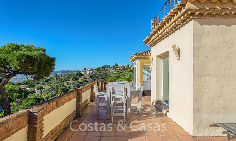 Charming renovated Andalusian villa with stunning sea views for sale in Estepona 19485
