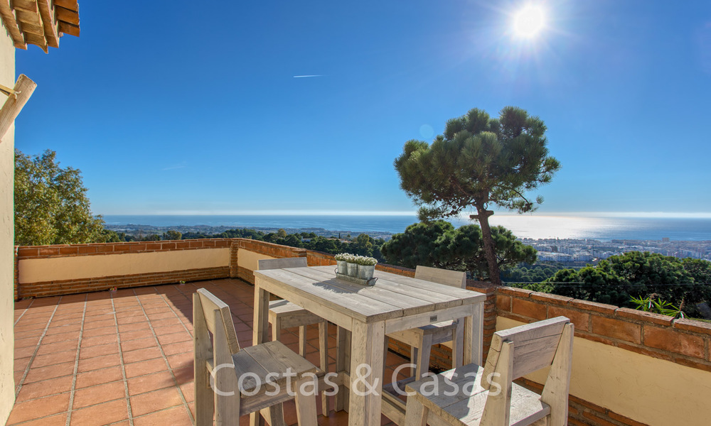 Charming renovated Andalusian villa with stunning sea views for sale in Estepona 19487