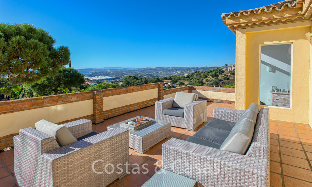 Charming renovated Andalusian villa with stunning sea views for sale in Estepona 19488