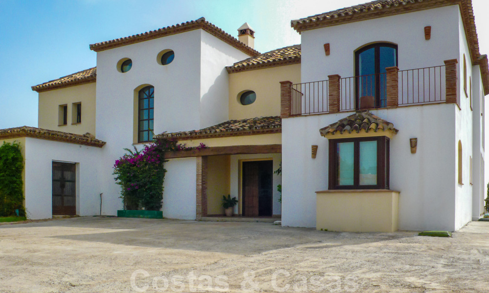 Mountain mansion for sale with panoramic coastal and sea views, Marbella - Benahavis, Costa del Sol 37204