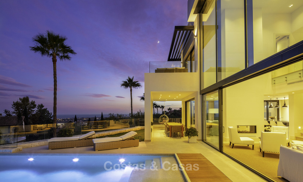 Brand new, move-in-ready contemporary luxury villa with stunning sea views for sale in a sought-after golf club, Benahavis - Marbella 19569