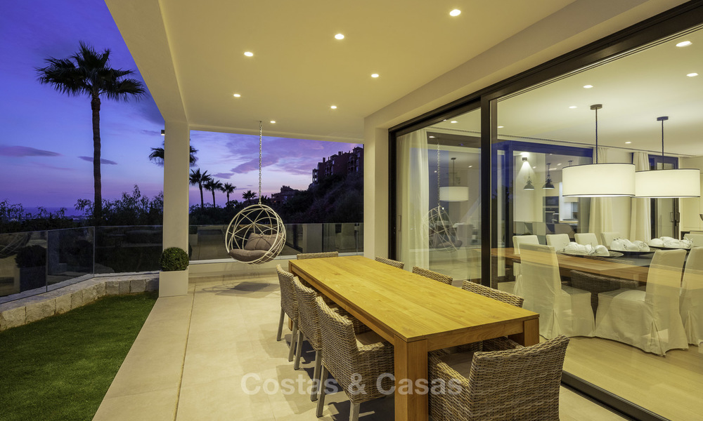 Brand new, move-in-ready contemporary luxury villa with stunning sea views for sale in a sought-after golf club, Benahavis - Marbella 19570