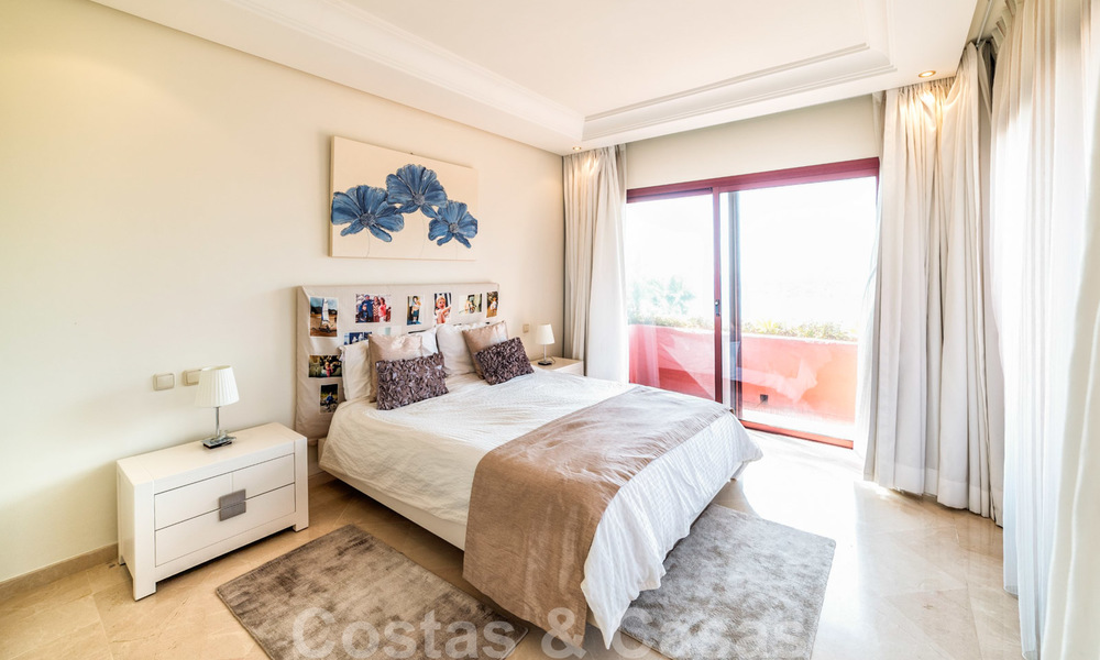 Unique opportunity! First line beach penthouse with sea views for sale in an iconic beach-complex, New Golden Mile, Marbella - Estepona 19632