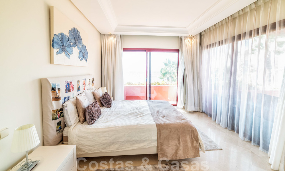 Unique opportunity! First line beach penthouse with sea views for sale in an iconic beach-complex, New Golden Mile, Marbella - Estepona 19633