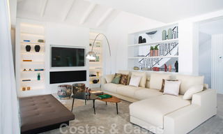 Delightful, completely renovated luxury villa with golf and sea views for sale in Nueva Andalucía, Marbella 19838 