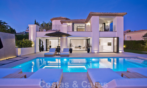 Delightful, completely renovated luxury villa with golf and sea views for sale in Nueva Andalucía, Marbella 19858