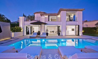 Delightful, completely renovated luxury villa with golf and sea views for sale in Nueva Andalucía, Marbella 19858 