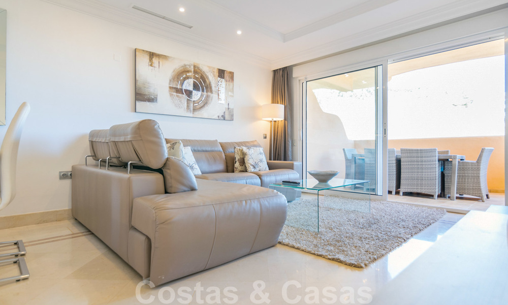 Beautiful apartment with large terrace and nice sea views for sale in a luxury complex with lots of facilities in Nueva Andalucia, Marbella 20107