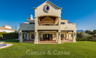 Classic style luxury villa for sale with sea views in a golf urbanization in Marbella - Benahavis 41492 