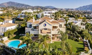 Classic style luxury villa for sale with sea views in a golf urbanization in Marbella - Benahavis 41513 