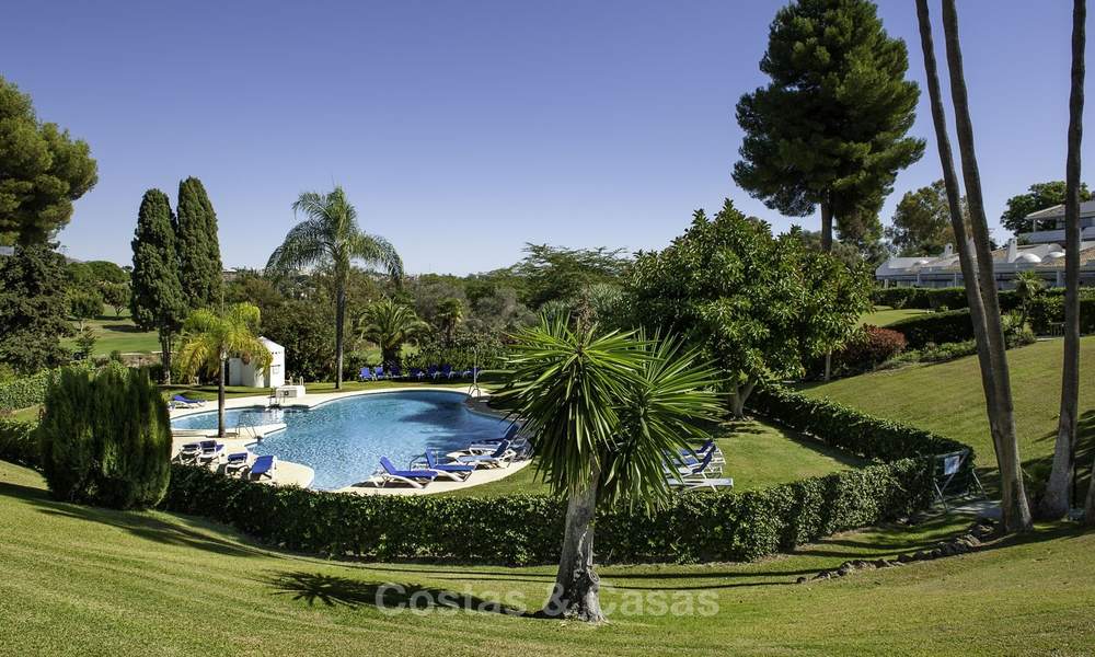 Apartments for sale, first line Aloha Golf Club, Nueva Andalucia, Marbella 20152